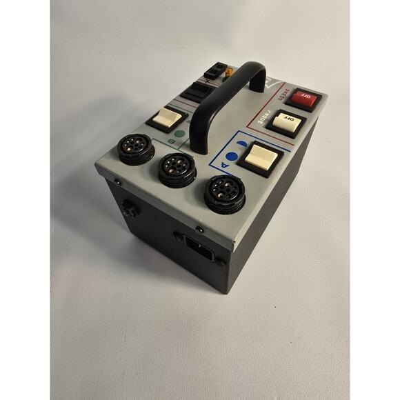 Dynalite M500 Power Pack + 2 Head 0836-01 Lights + Cords Dyna-lite Kit Strobe
